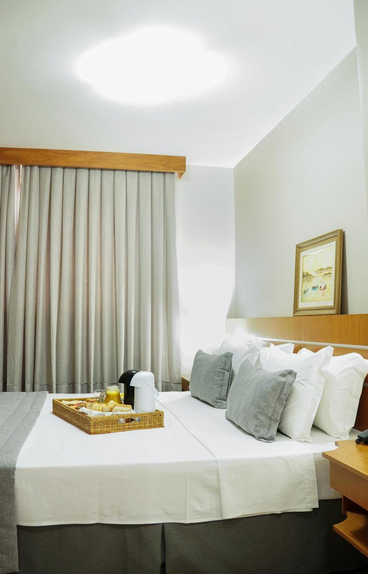 Copas Executive Hotel Cascavel  Exteriör bild