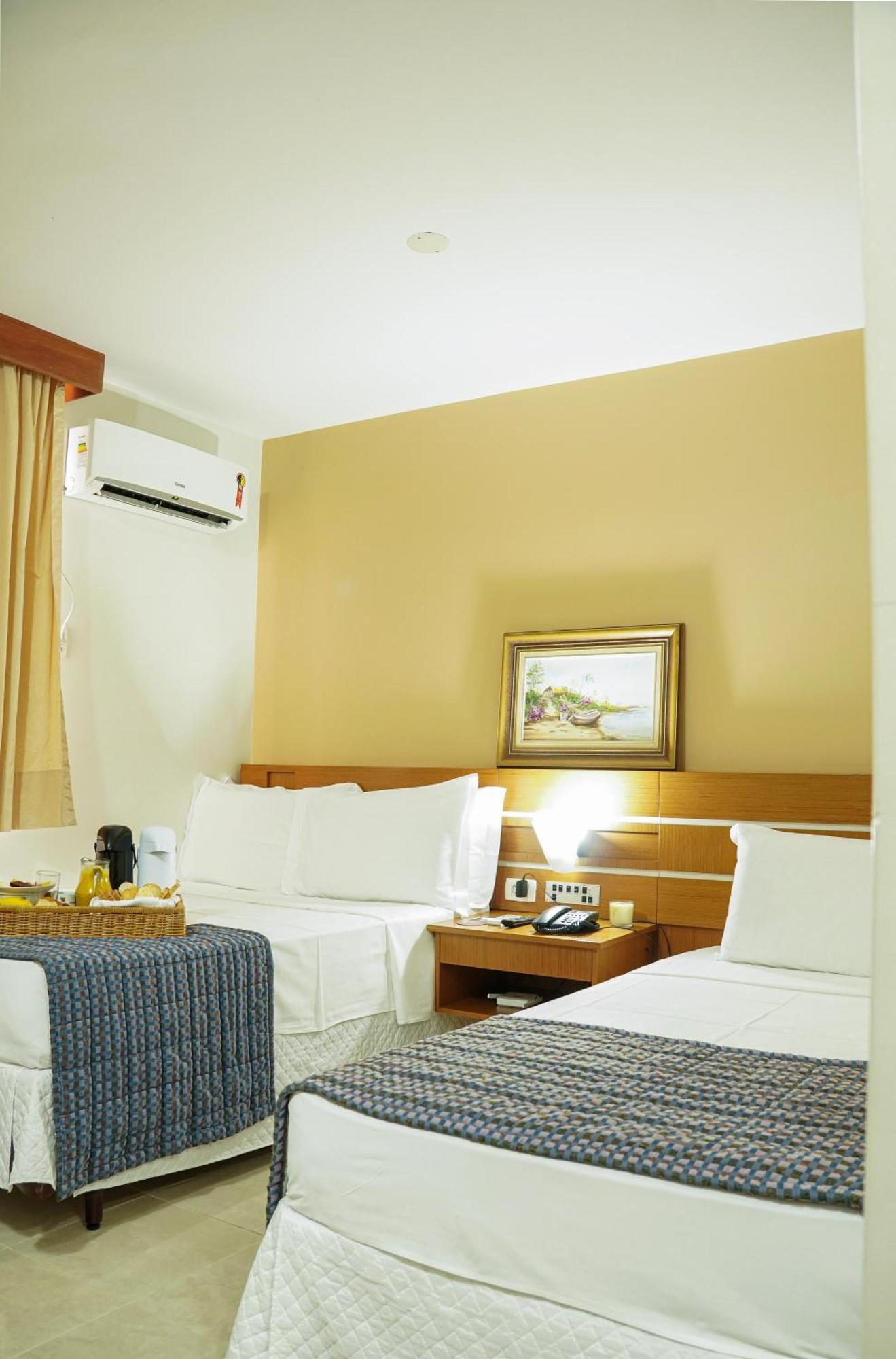 Copas Executive Hotel Cascavel  Exteriör bild