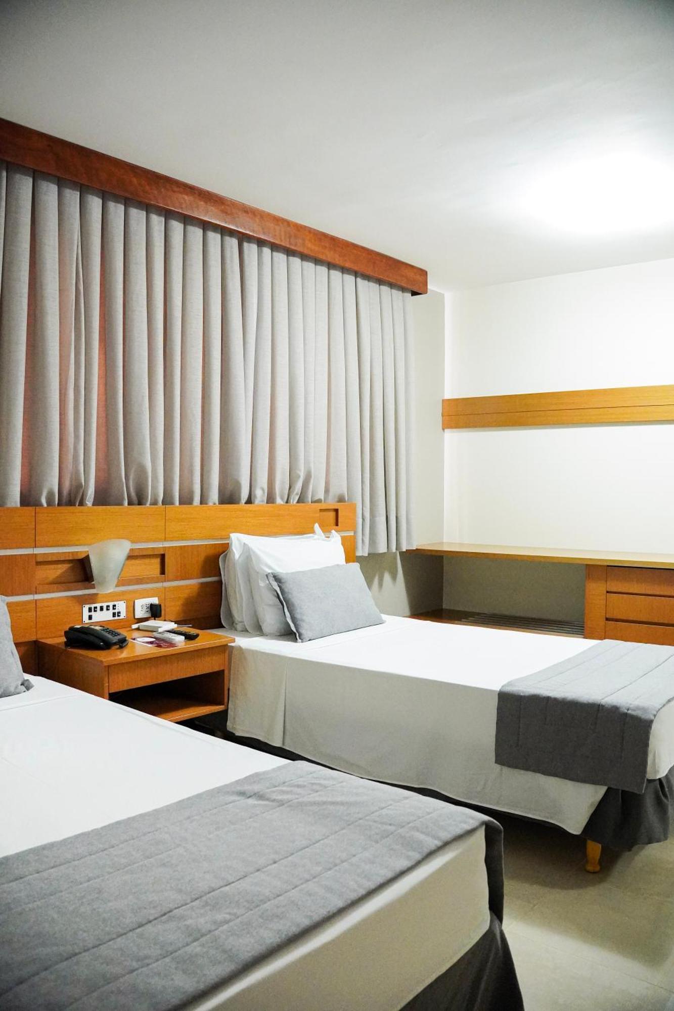 Copas Executive Hotel Cascavel  Exteriör bild