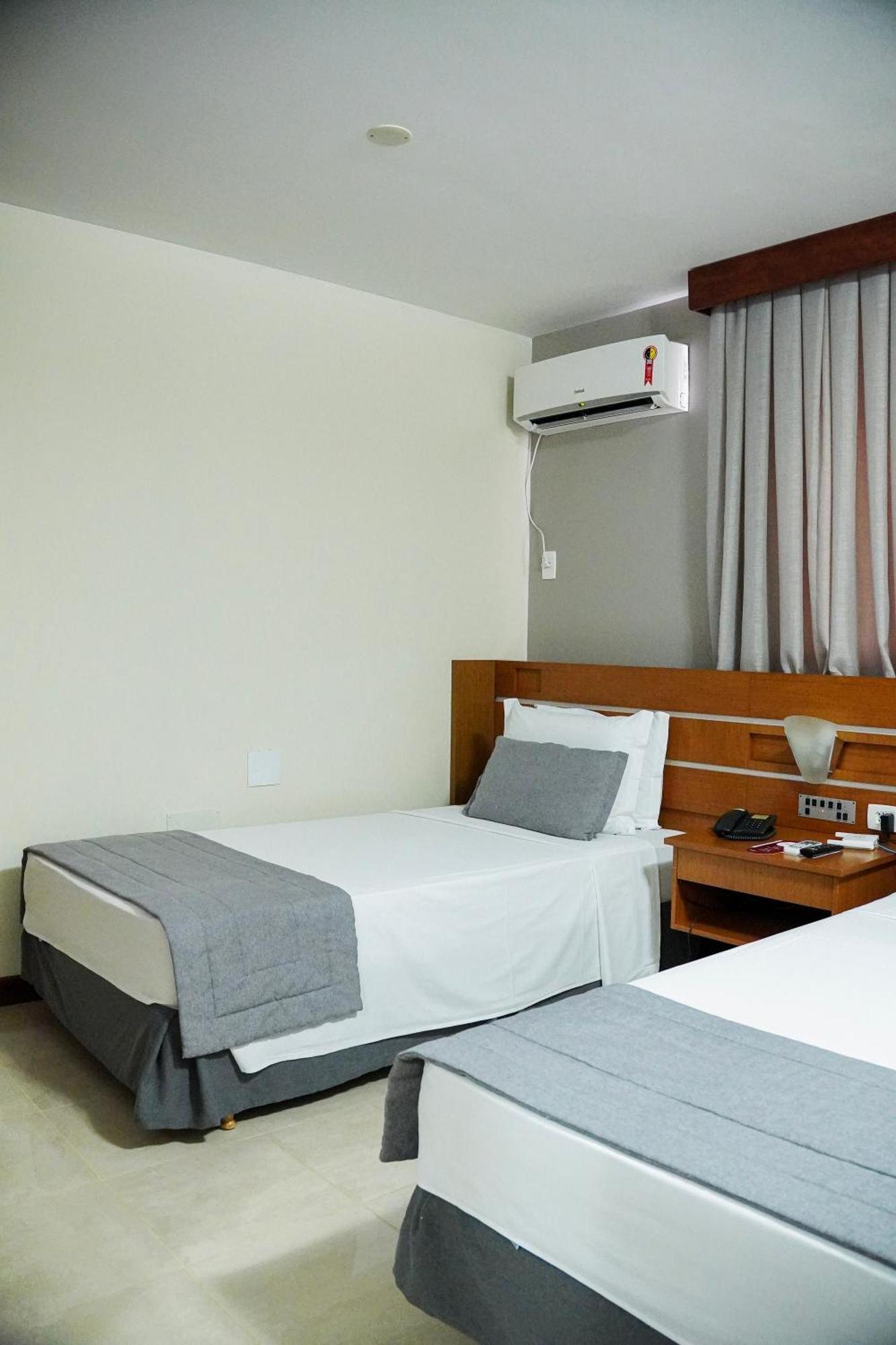 Copas Executive Hotel Cascavel  Exteriör bild