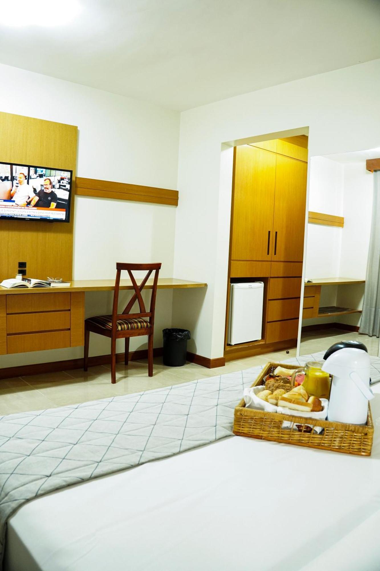 Copas Executive Hotel Cascavel  Exteriör bild