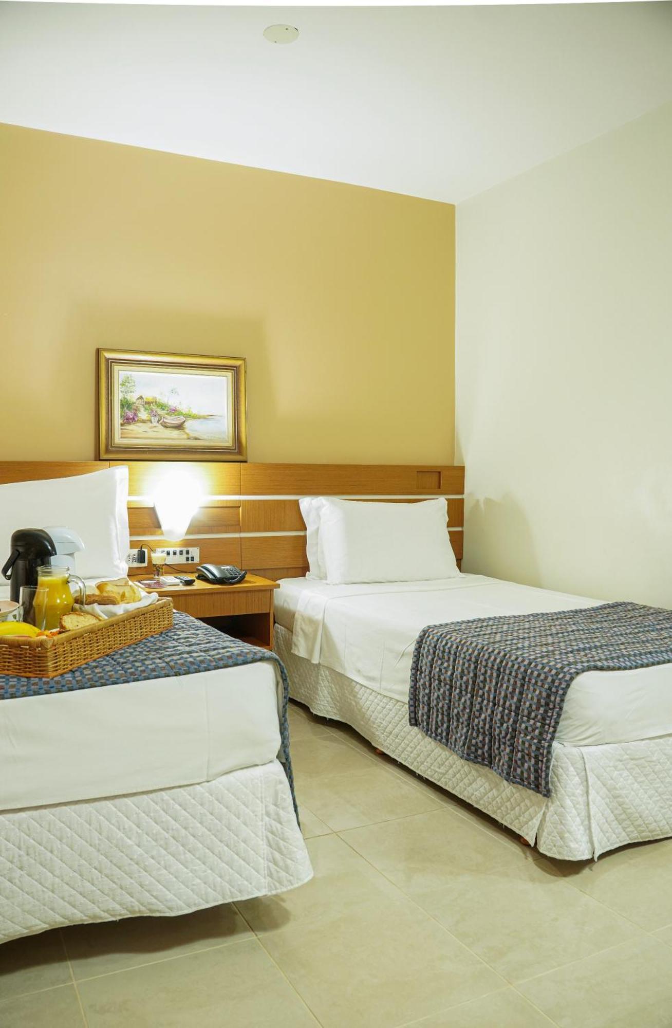 Copas Executive Hotel Cascavel  Exteriör bild