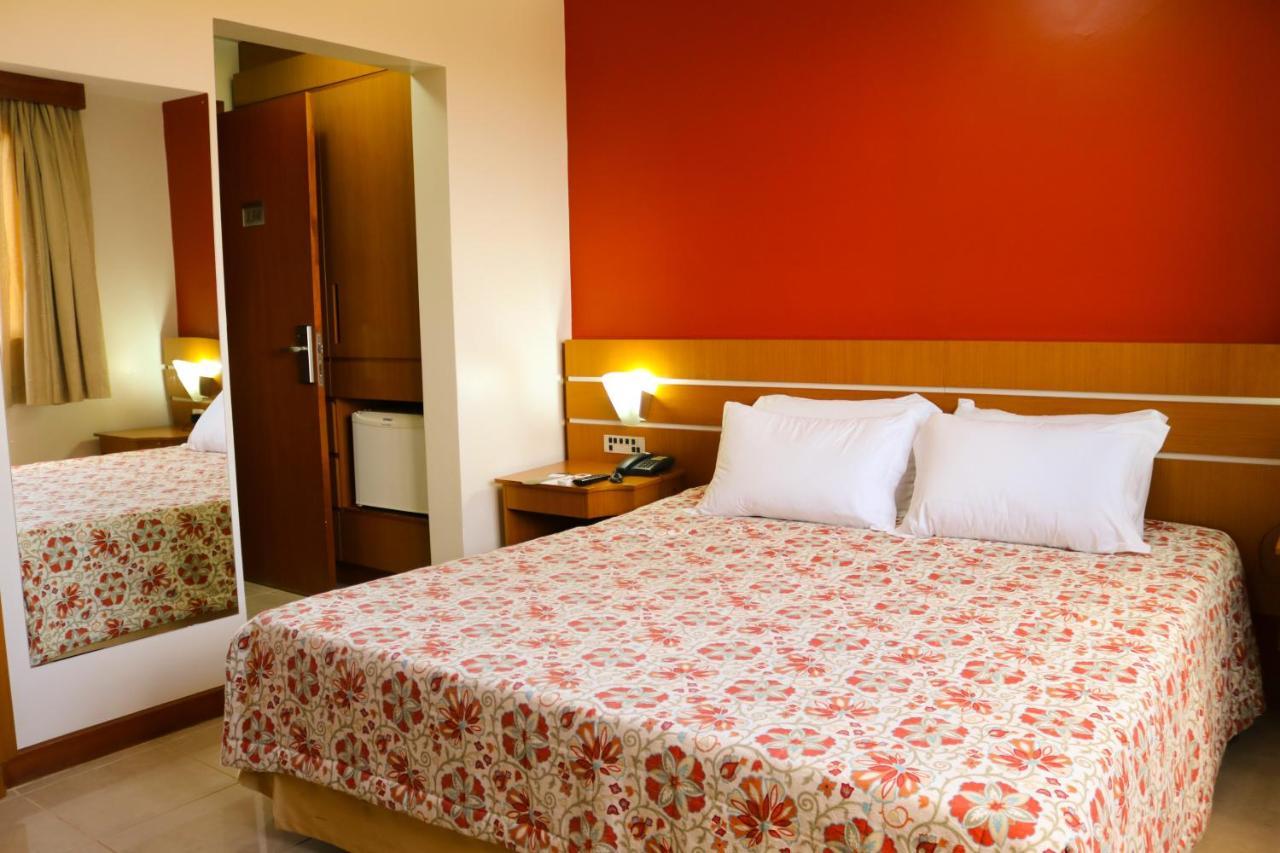 Copas Executive Hotel Cascavel  Exteriör bild
